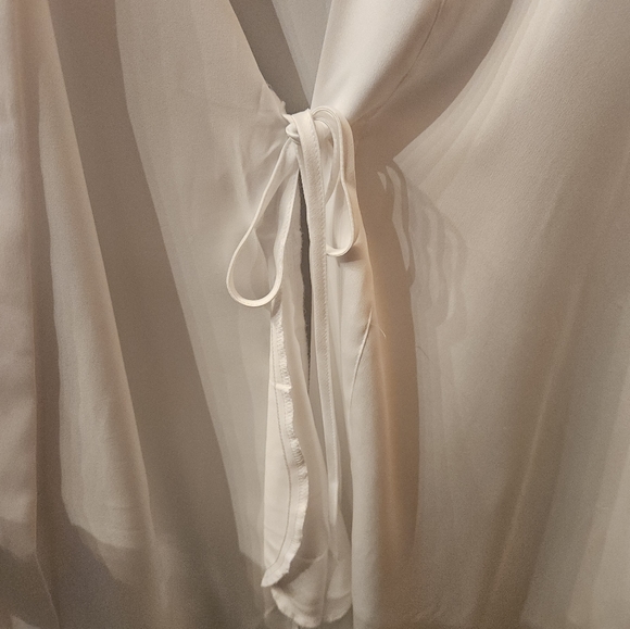 Victoria secret white bride robe - Picture 5 of 6